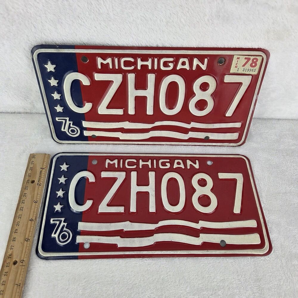 Vintage 1976 Michigan Bicentennial License Plate Pair CZH087 Matching Set - Picture 3 of 6